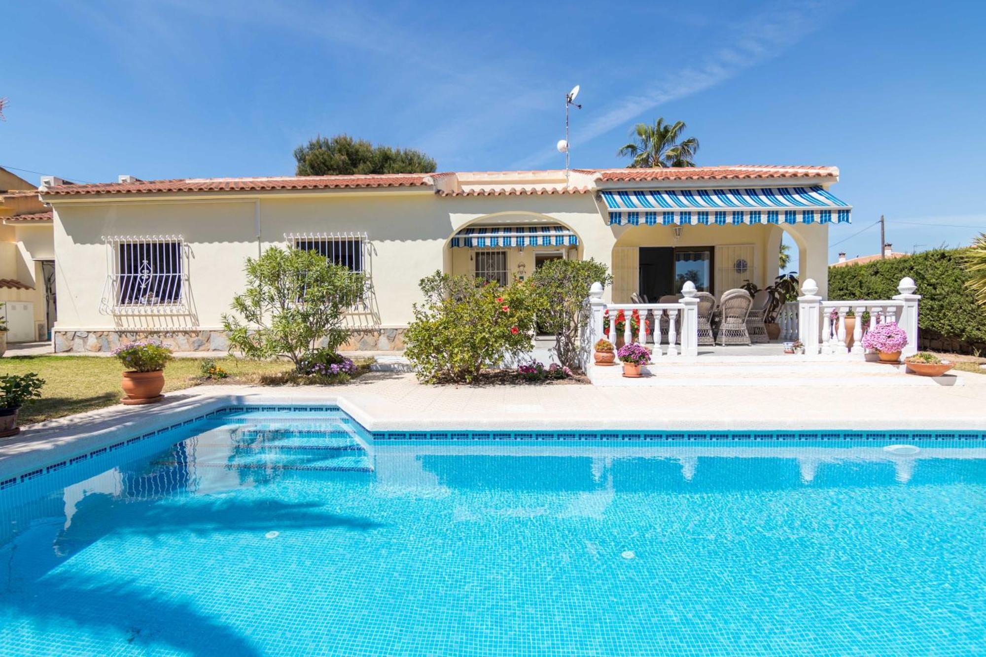 Charming One-Floor Villa With Private Pool In Los Balcones Torrevieja Luaran gambar